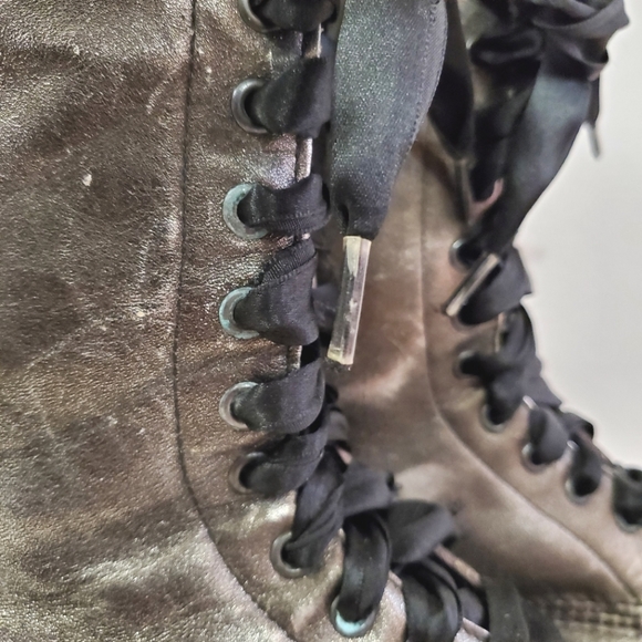 Dr. Martens - Le Sequin 14 Eye Silver Gunmetal boots Rare Ribbon Lace -Ladies 10 - Picture 9 of 12